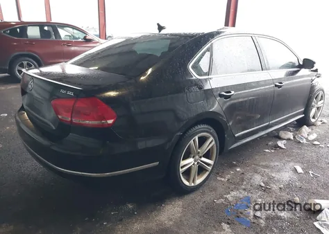 2014 Volkswagen Passat 2.0L Tdi Sel Premium из США, поврежденный, VIN 1VWCN7A3XEC034093